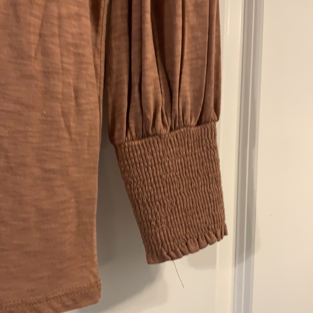 Top - Picture 2 of 2